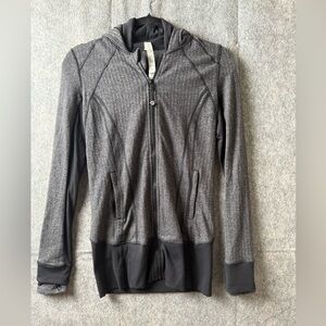 Lululemon Women Size‎ 6 Daily Practice Jacket full zip Hooded athletic jacket